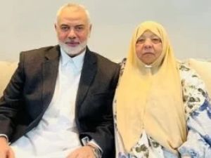 هنية مع شقيقته