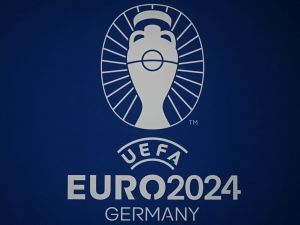 شعار بطولة يورو 2024 (Photo by GABRIEL BOUYS / AFP)