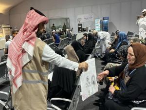  15 ألف هدية على ضيوف الرحمن والتفاصيل