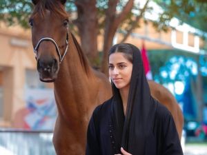 الشيخة فاطمة آل نهيان 