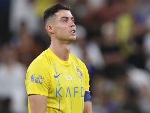زميل رونالدو السابق في يوفنتوس يقترب من النصر