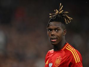 برشلونة يلغي فكرة التعاقد مع نيكو ويليامز ويتجه للتعاقد مع لويس دياز