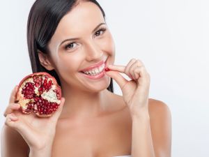 طبيب البوابة: هل يساعد الرمان في علاج مرض الزهايمر ؟
