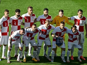 Croatia's players pose for a team picture during the UEFA Euro 2024 Group B football match between Spain and Croatia at the Olympiastadion in Berlin on June 15, 2024. (Photo by GABRIEL BOUYS / AFP)