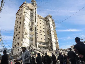 تشن إسرائيل منذ 7 أكتوبر/تشرين الأول الماضي حربا على غزة خلفت نحو 124 ألف شهيد وجريح