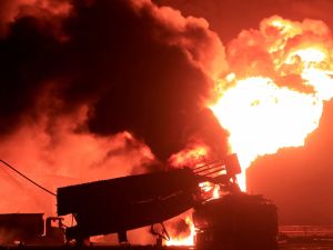 اشتعال النيران بالحديدة