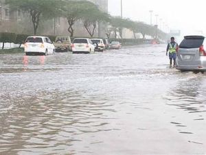 الأرصاد السعودية!! احذروا أمطار غزيرة ورياح شديدة