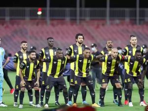 العميد يزلزل روشن باقتناص نجم الهلال