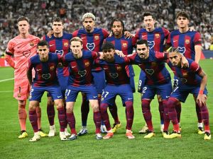 فريق برشلونة (Photo by JAVIER SORIANO / AFP)