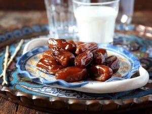 طريقة ريجيم التمر واللبن وفوائده