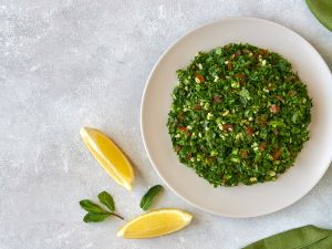 فوائد التبولة الجمالية للبشرة والشعر