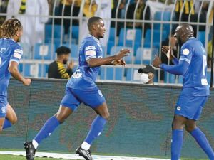 كابوس الهلال يقترب من أرض العميد