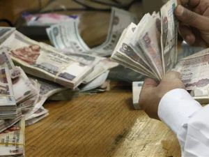  مفاجأة بشأن صرف رواتب يوليو في مصر