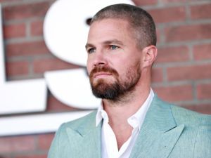 Stephen Amell