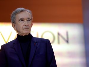 Bernard Arnault, the wolf in the cashmere coat, dominates Paris 2024 Olympics