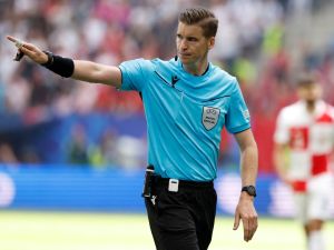 حكم مباراة إسبانيا وإنجلترا في نهائي يورو 2024