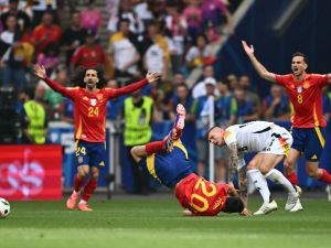 اعتذار توني كروس من بيدري بعد التسبب بإصابته في يورو 2024
