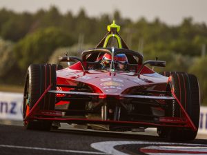 Nissan Formula E Team ready to take on Season 10 finale in London