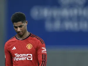 Manchester United's English striker #10 Marcus Rashford leaves the pitch after receiving the red card during the UEFA Champions League Group A football match between FC Copenhagen and Manchester United FC in Copenhagen, Denmark on November 8, 2023. (Photo by Jonathan NACKSTRAND / AFP)