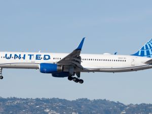 Shutterstock United Airlines Boeing