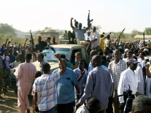 السودان يعاني منذ نحو 15 شهرا، من معارك دموية بين الجيش وقوات الدعم السريع 