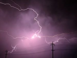 أمطار رعدية