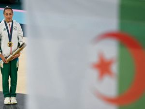 نيمور تفوز بالذهب (Photo by Paul ELLIS / AFP)