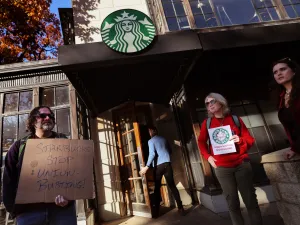 Starbucks remedies boycott losses with new CEO from Chipotle