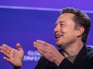 X sues advertisers over ‘boycott’ claims, Elon Musk: “it is war”