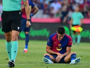 داخل برشلونة: تساؤلات حول قيمة ليفاندوفسكي ومستقبل عقده