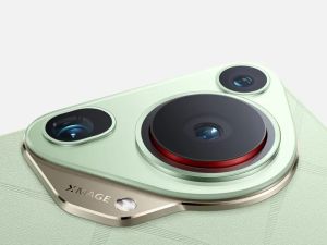 The HUAWEI Pura 70 Ultra’s Retractable Camera is a Gamechanger in Smartphone Photography