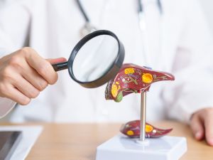التهاب الكبد عند الأطفال: الأعراض، وطرق العلاج
