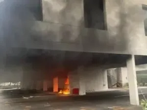 أحد عناصر الشرطة أصيب أثناء تواجده في موقع الانفجار