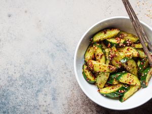 سلطة الخيار الكورية  (Oi Muchim 오이무침)
