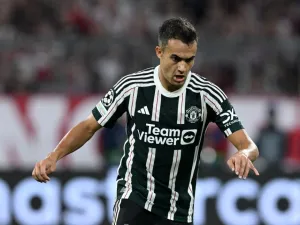 Manchester United's Spanish defender #15 Sergio Reguilon plays the ball during the UEFA Champions League Group A football match FC Bayern Munich v Manchester United in Munich, southern Germany on September 20, 2023. (Photo by Christof STACHE / AFP)
