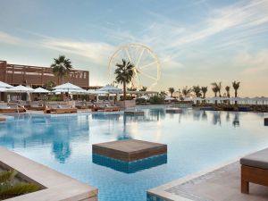 Rixos Premium Dubai and McLaren Dubai showcases the Style and Class of the Artura Spider