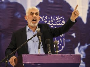 إنشاء وحدة خاصة في مقر الشاباك، لتحديد موقع السنوار.