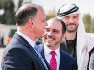 الأمير فيصل رفقة شقيقه الأمير علي والأمير هاشم الأمير فيصل رفقة شقيقه الأمير علي والأمير هاشم