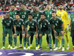 منتخب السعودية في صدارة المجموعة الثالثة (Photo by KARIM JAAFAR / AFP)