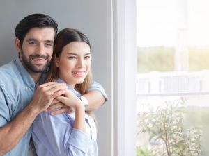 حركات أنثوية تجعل زوجك يضعف أمامك