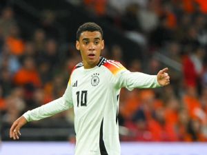 جمال موسيالا (Photo by NICOLAS TUCAT / AFP)