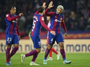 تشيلسي يضع عينه على مدافع برشلونة جول كوندي