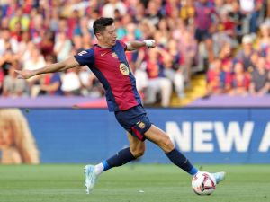 برشلونة يبحث عن بديل ليفاندوفسكي