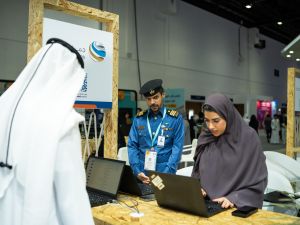 32 مواطناً يلتحقون ببرامج المنح الدراسية لجمارك دبي و "موانئ دبي العالمية"