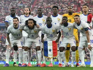 France's players pose for a picture during the UEFA Euro 2024 semi-final football match between Spain and France at the Munich Football Arena in Munich on July 9, 2024. (Photo by Fabrice COFFRINI / AFP)
