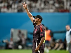 Bayern Munich’s head coach Vincent Kompany reacts during a friendly football match between Tottenham Hotspur and Bayern Munich at the Seoul World Cup Stadium in Seoul on August 3, 2024. (Photo by Anthony WALLACE / AFP)