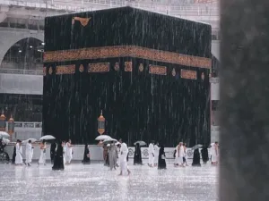 أمطار غزيرة تتساقط على الحرك المكي/ أرشيفية