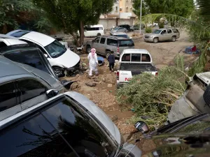 الأمطار الغزيرة أثرت على ثماني مناطق أخرى في المملكة