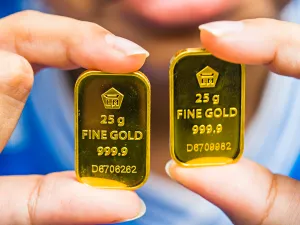 Gold hit a new high record of $2,619 per ounce