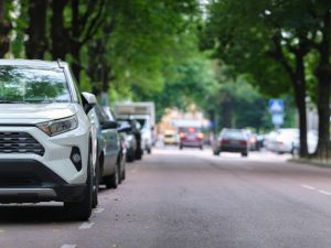 SUV 